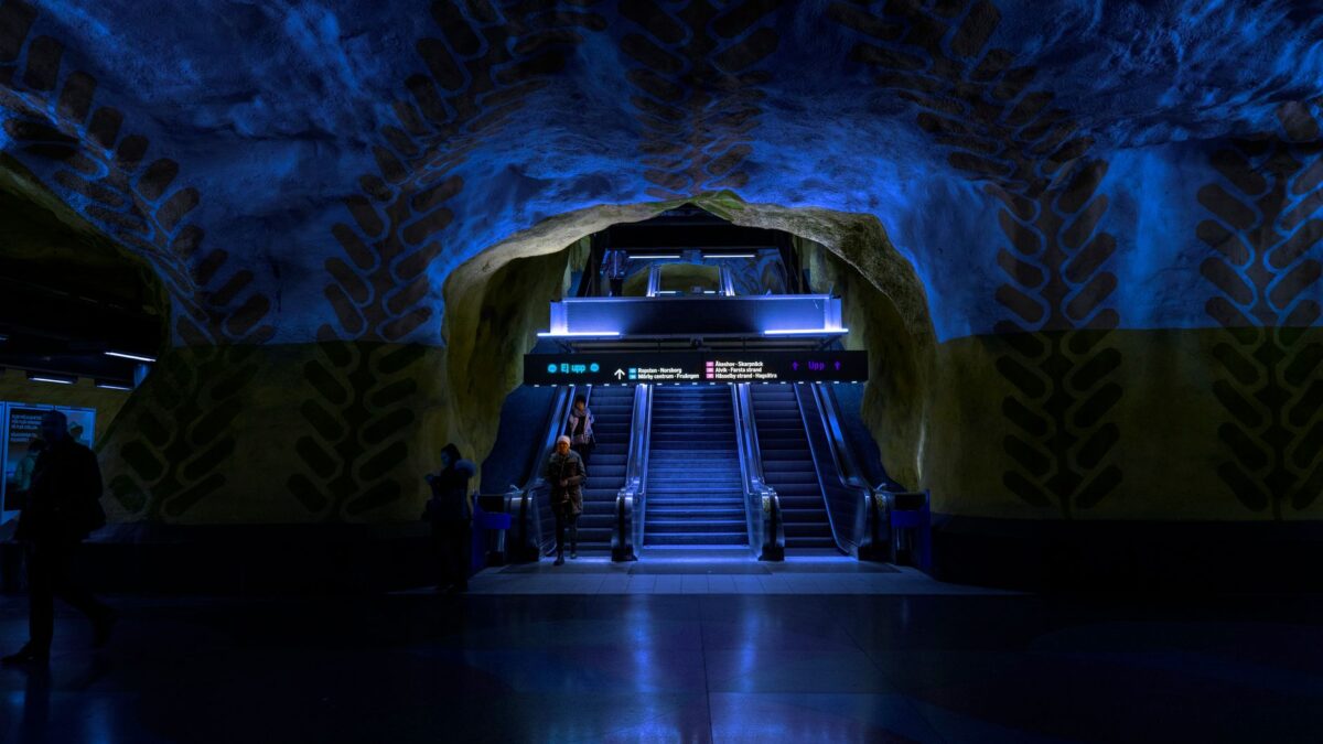 From the airport into Stockholm: every option and what it costs