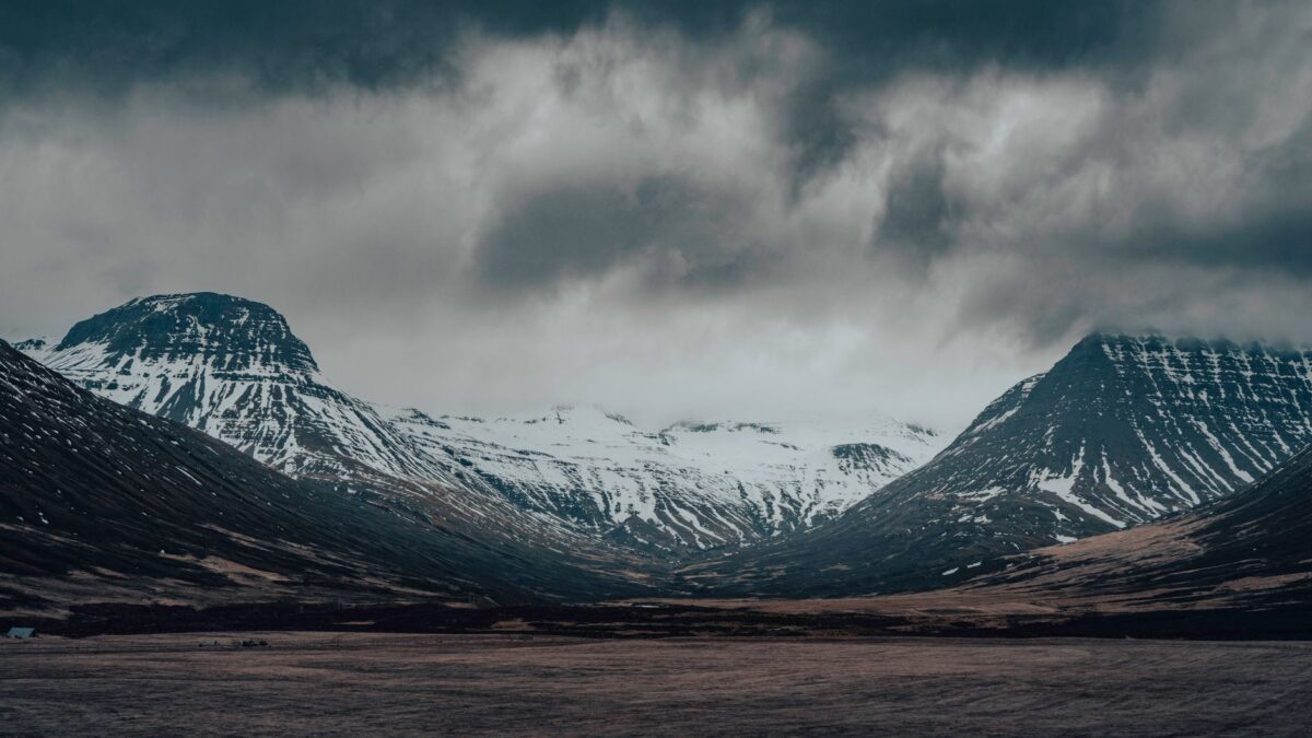 Iceland in August 2026: what travelers should know now