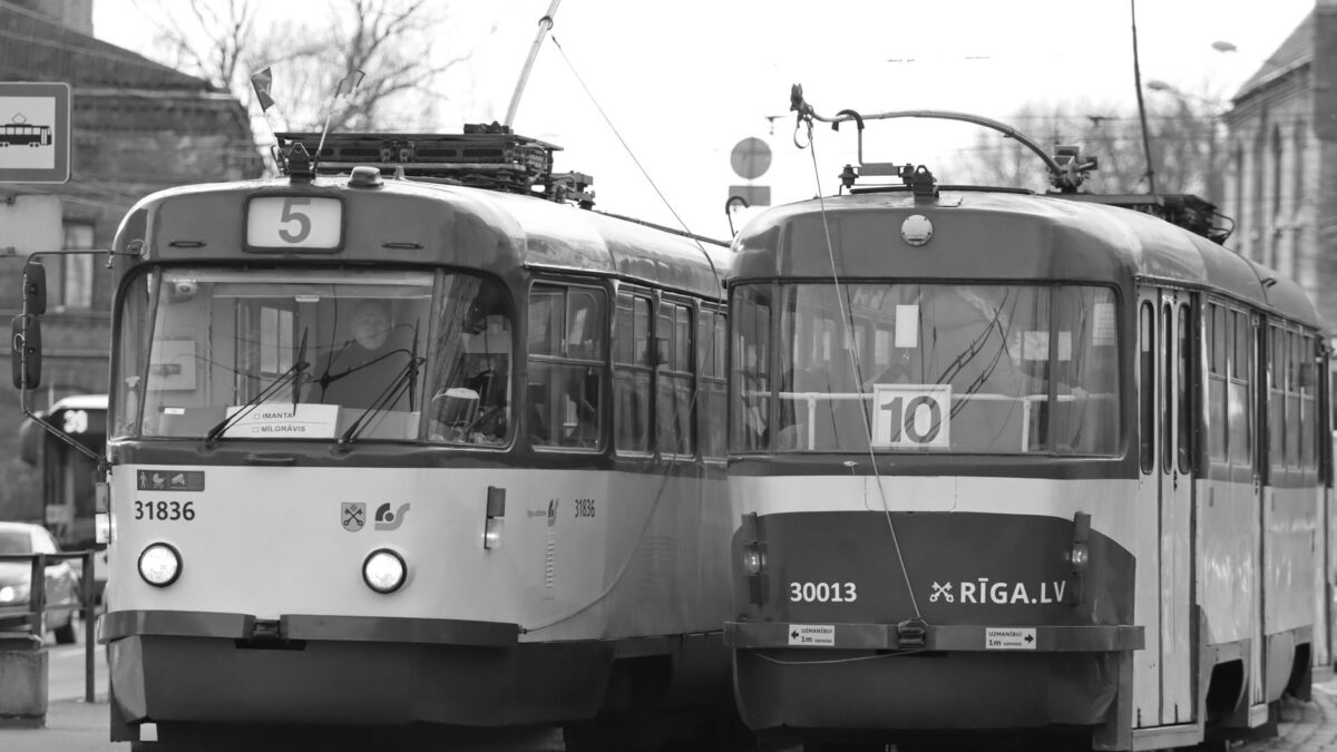 Getting around Riga: metros, taxis and passes