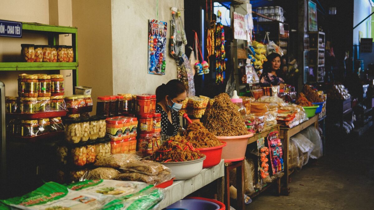 Moving to Laos: visas, banking and SIM cards