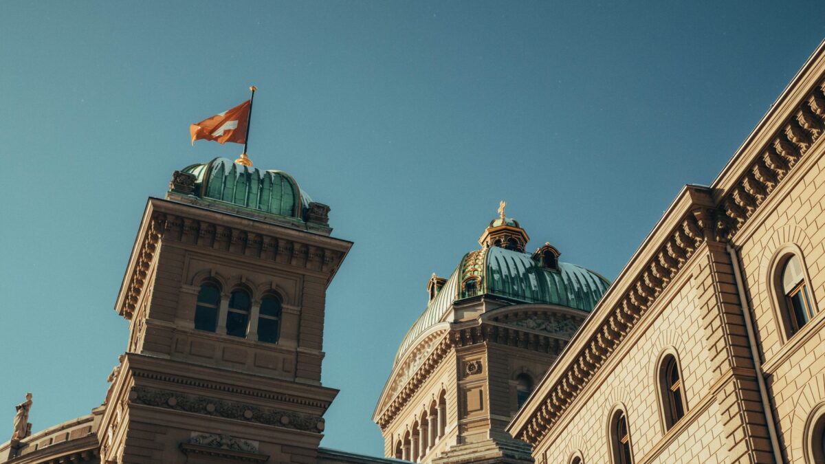 Getting around Bern: metros, taxis and passes