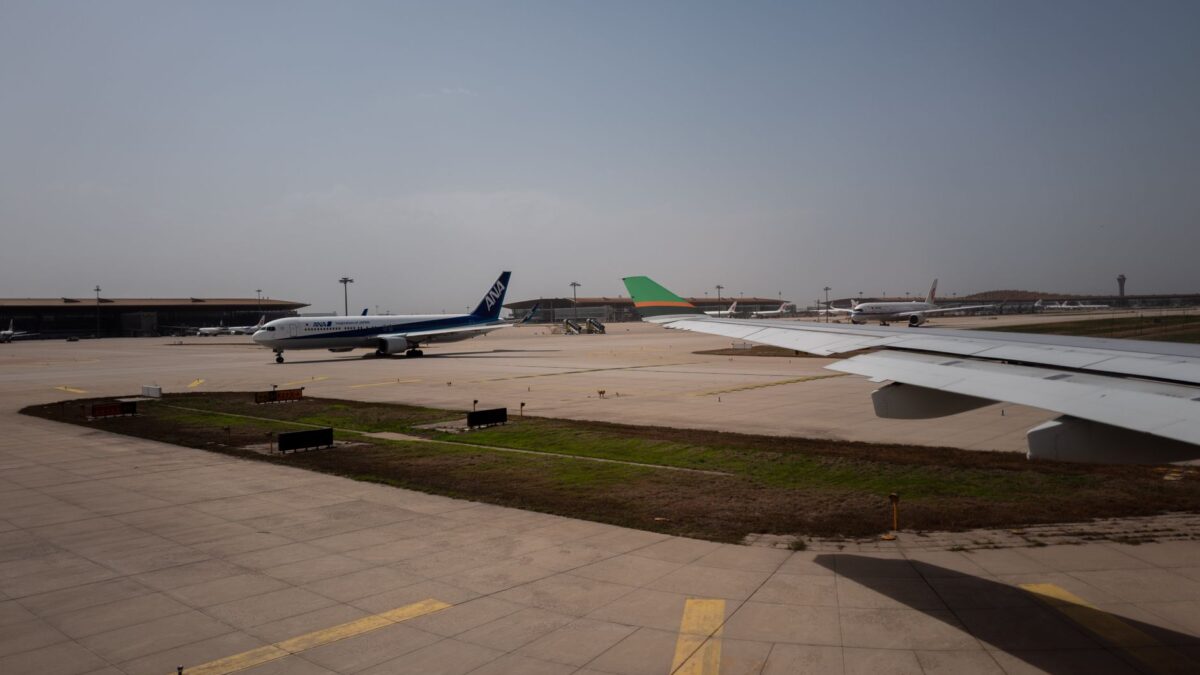 From the airport into Vientiane: every option and what it costs