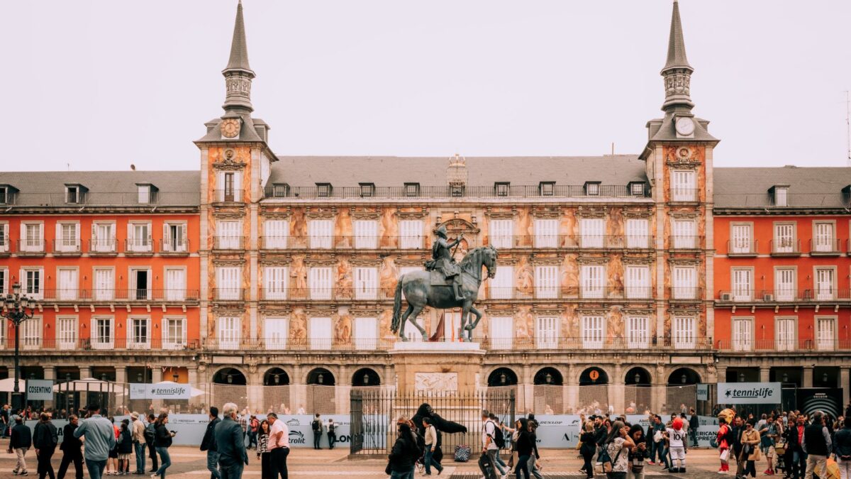 How much does a trip to Spain cost?