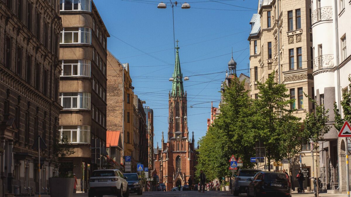 Moving to Latvia: visas, banking and SIM cards
